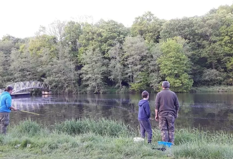 Hotelli Camping Le Parc De Vaux