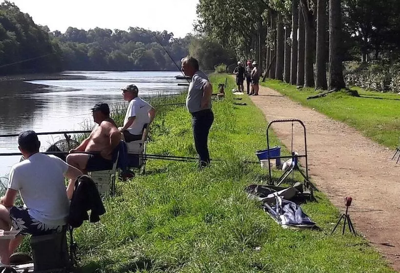 Hotelli Camping Le Parc De Vaux