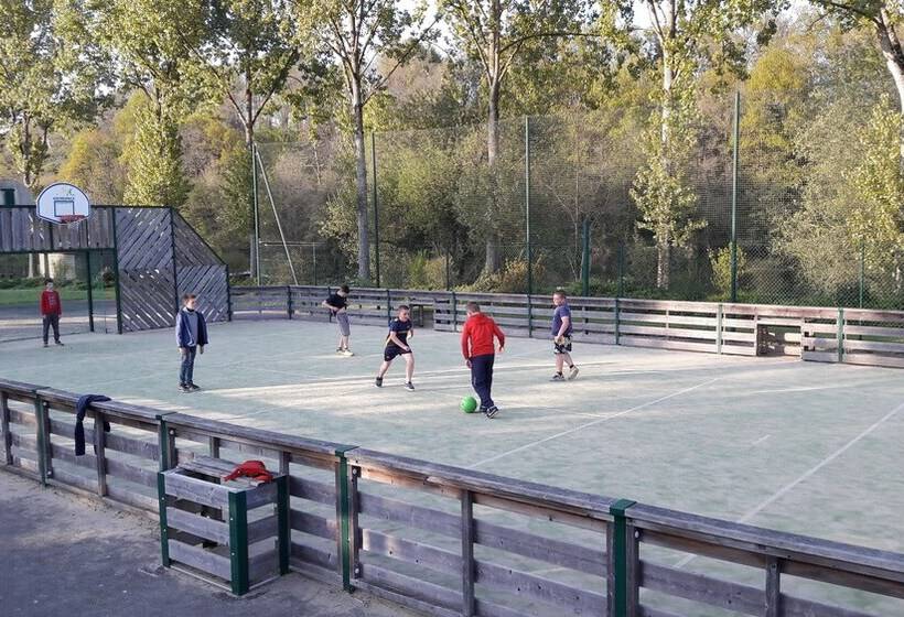 فندق Camping Le Parc De Vaux