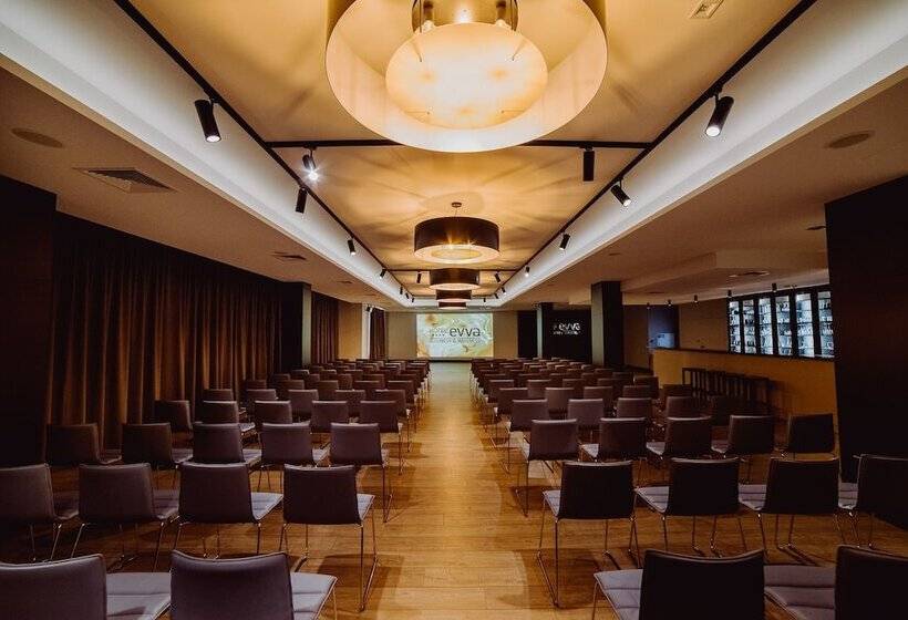 酒店 Evva