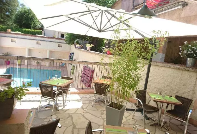 ホテル Lou Cigaloun