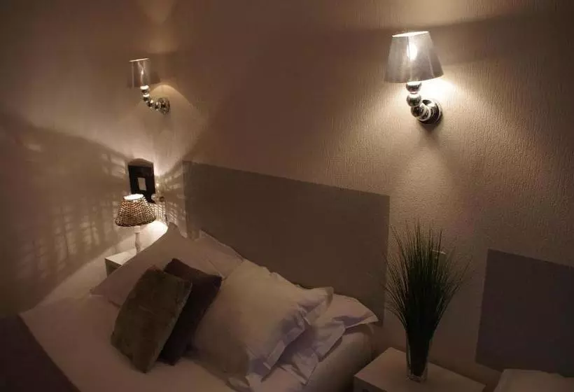 ホテル Lou Cigaloun