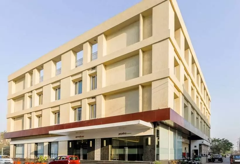 Hotelli Treebo Select Gopalas Residency