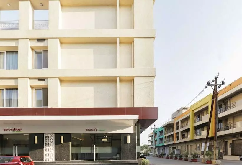 Hotelli Treebo Select Gopalas Residency