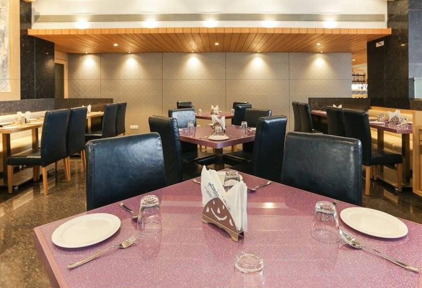 Hotel Treebo Select Gopalas Residency