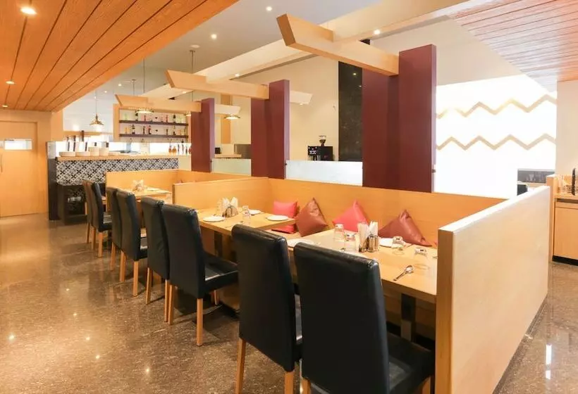 Hotelli Treebo Select Gopalas Residency