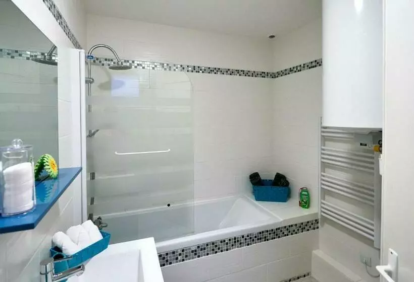 La Loge Bondevillaise  Maison 2 Chambres