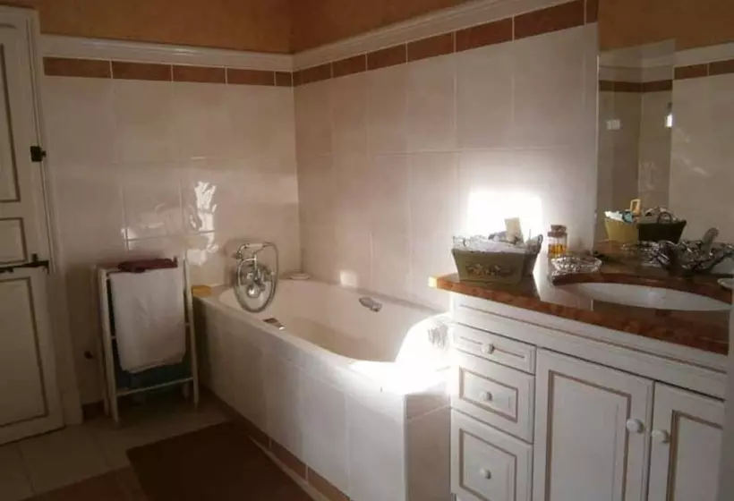 Majatalo Château De La Sémondière