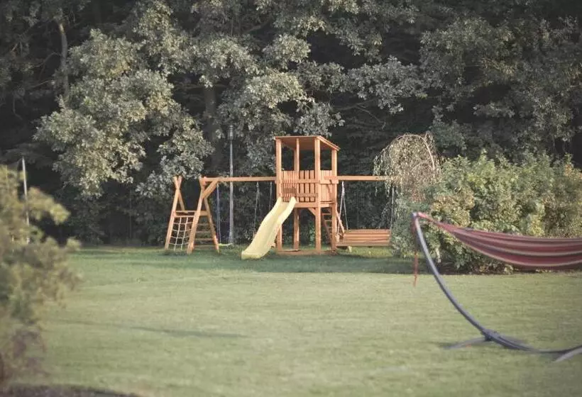 ペンション Eco Nieborów