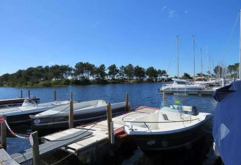 Majatalo Les Arums De Fondeminjean