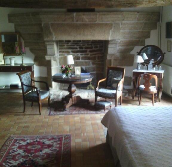 Pensiune Manoir De Kerguéréon