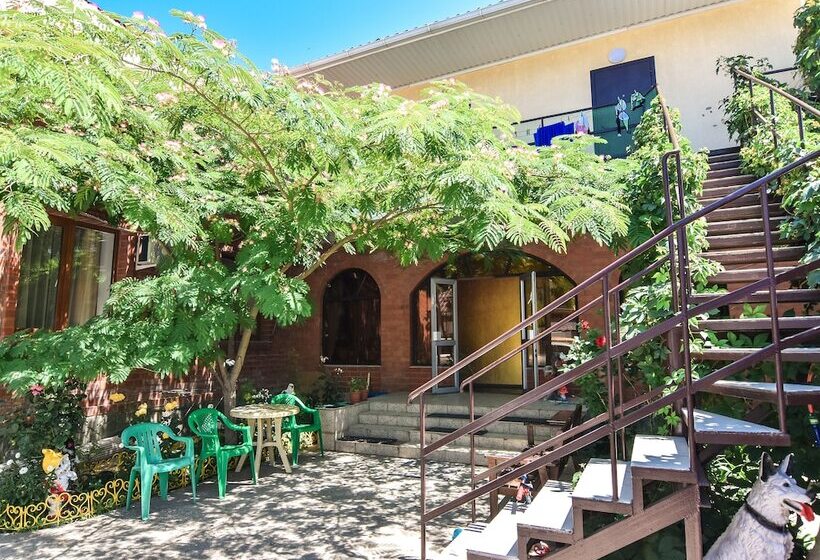 פנסיון Odissey