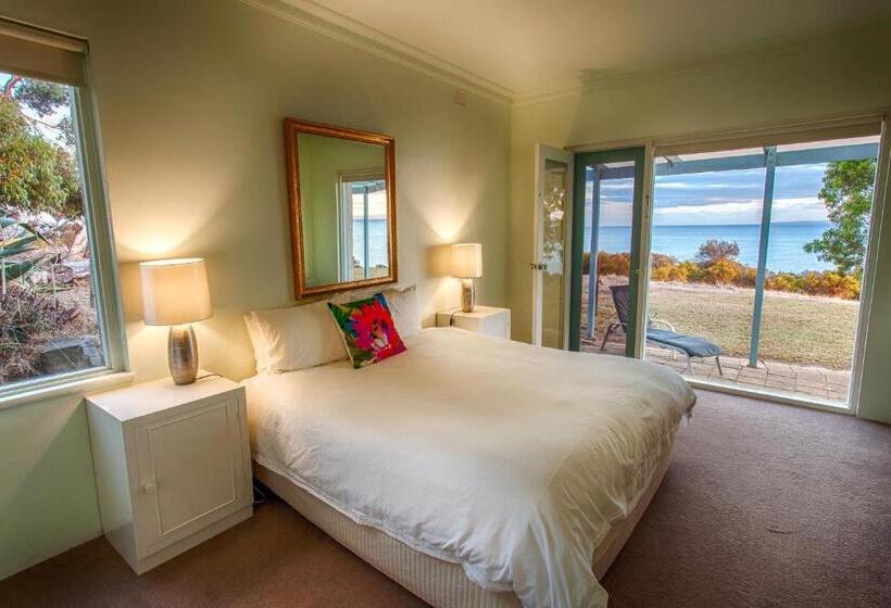 Antechamber Bay Retreats