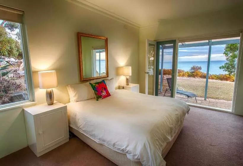 Antechamber Bay Retreats