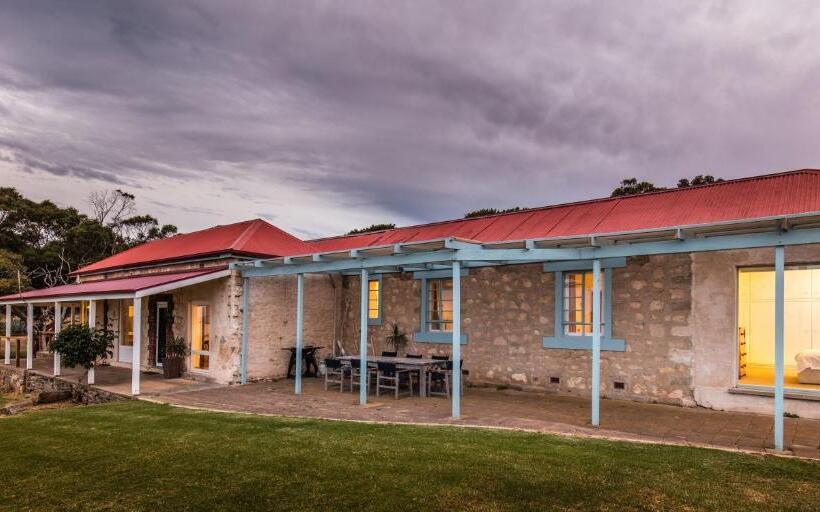 Antechamber Bay Retreats