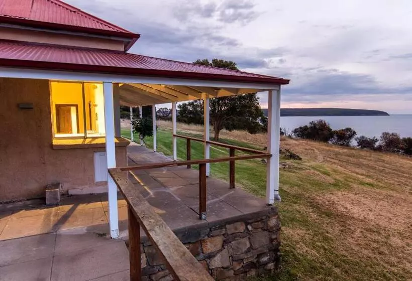 Antechamber Bay Retreats