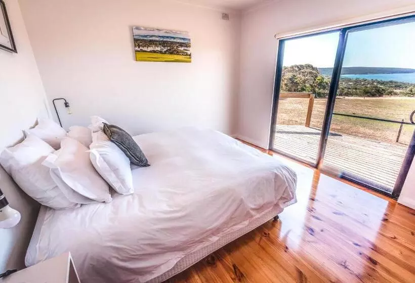 Antechamber Bay Retreats