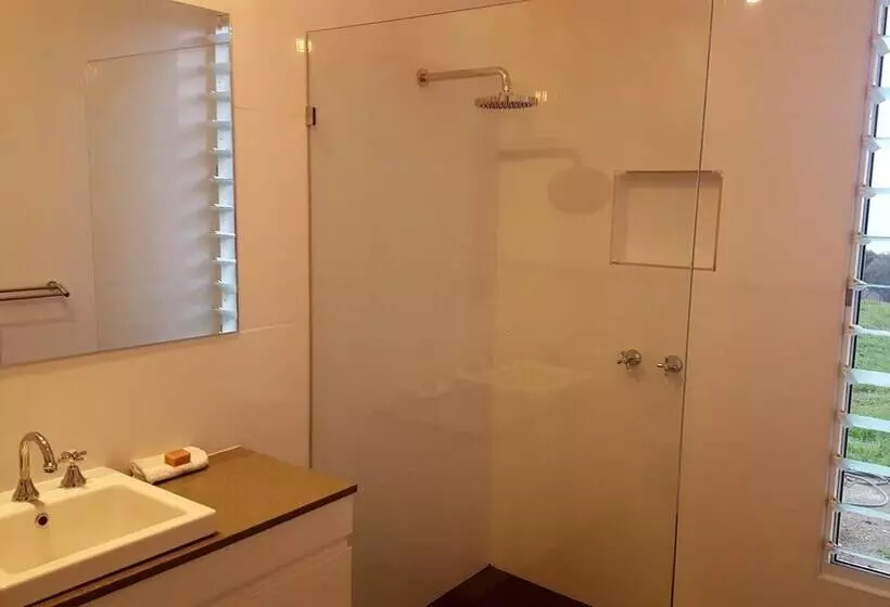 Antechamber Bay Retreats