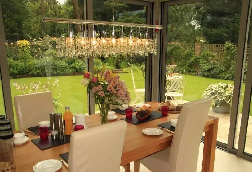 ベッドアンドブレックファースト Brick House Cheriton