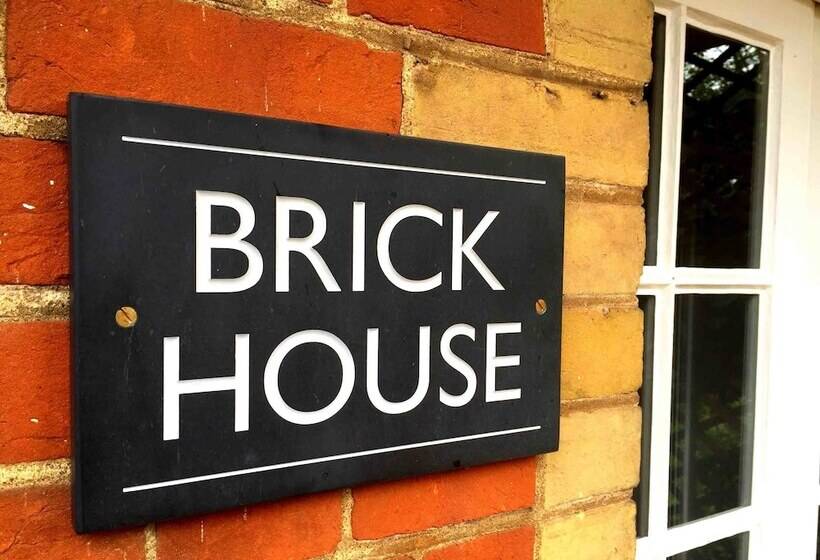 צימר Brick House Cheriton