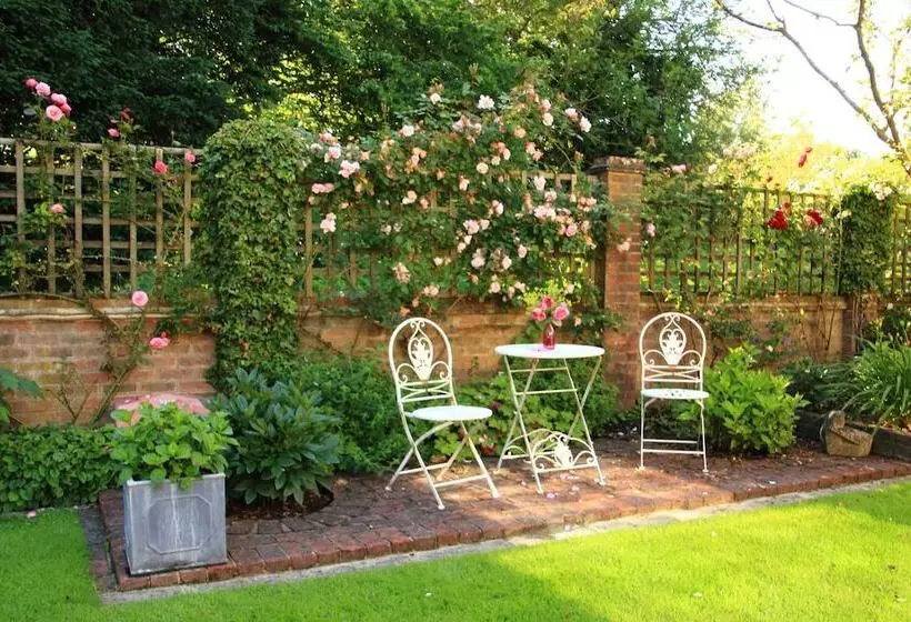 ベッドアンドブレックファースト Brick House Cheriton