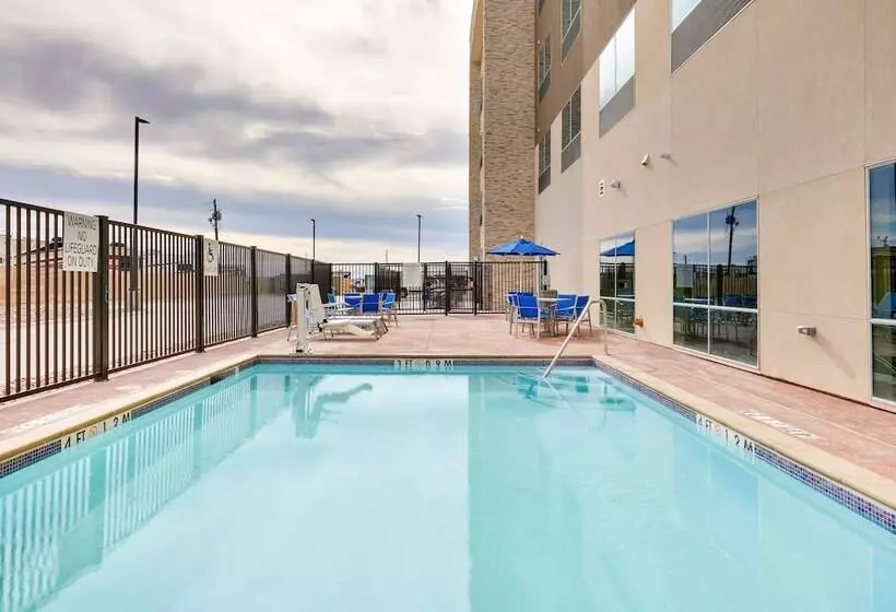 Hotelli Holiday Inn Express   Kermit, An Ihg