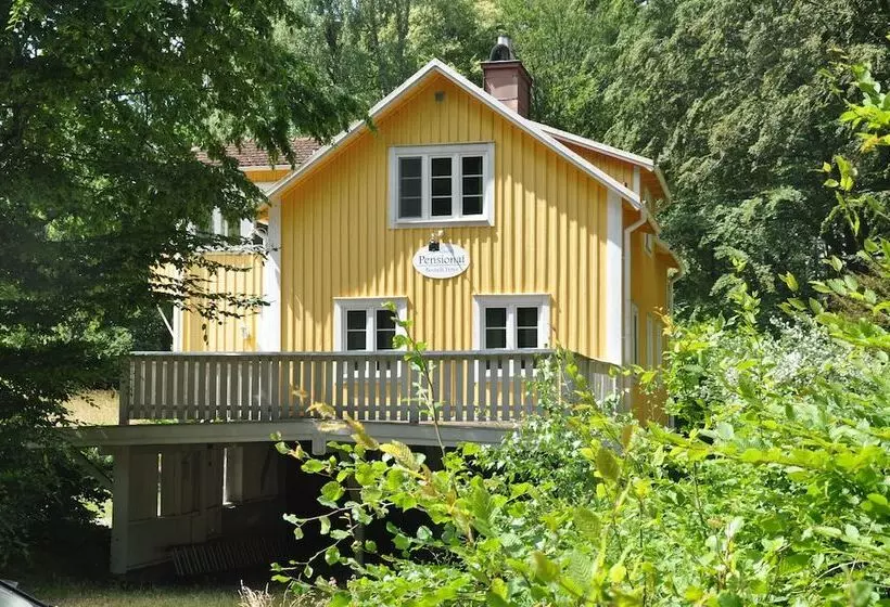 ホテル & Pensionat Björkelund