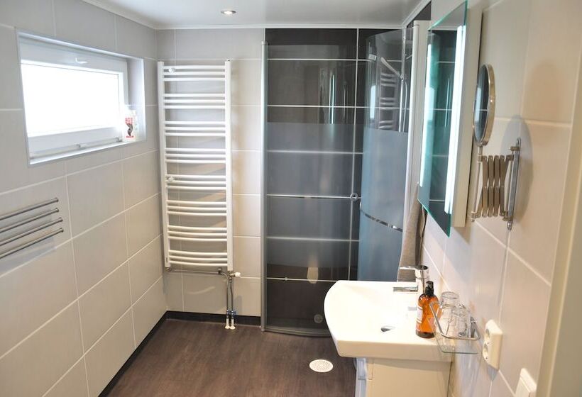 בית מלון כפרי & Pensionat Björkelund