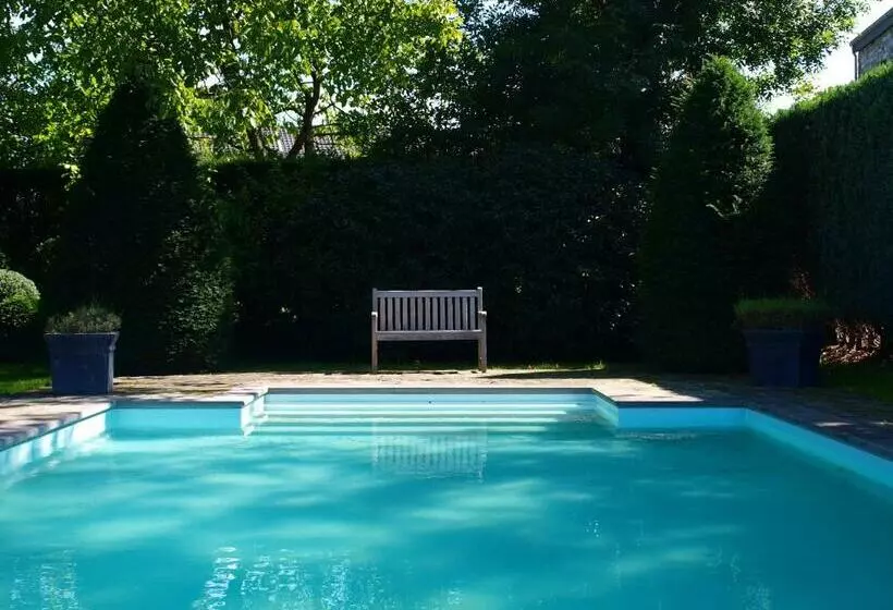 ペンション B&b La Buissonniere