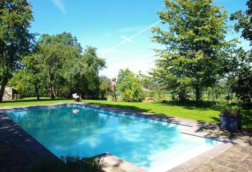 ペンション B&b La Buissonniere