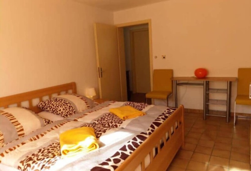 Pension Hauströpfle