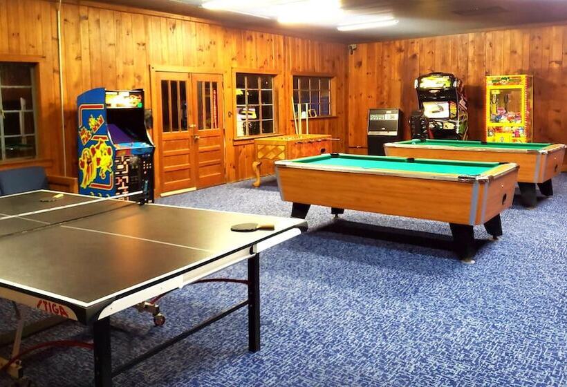 Отель Nantahala Village