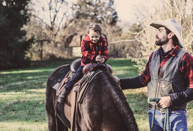 Отель Nantahala Village