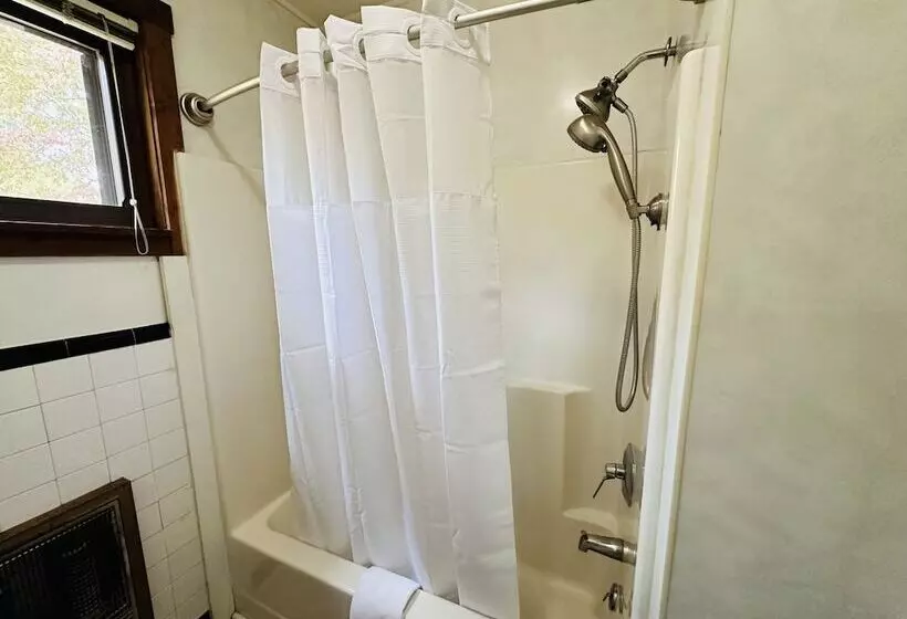 Отель Nantahala Village