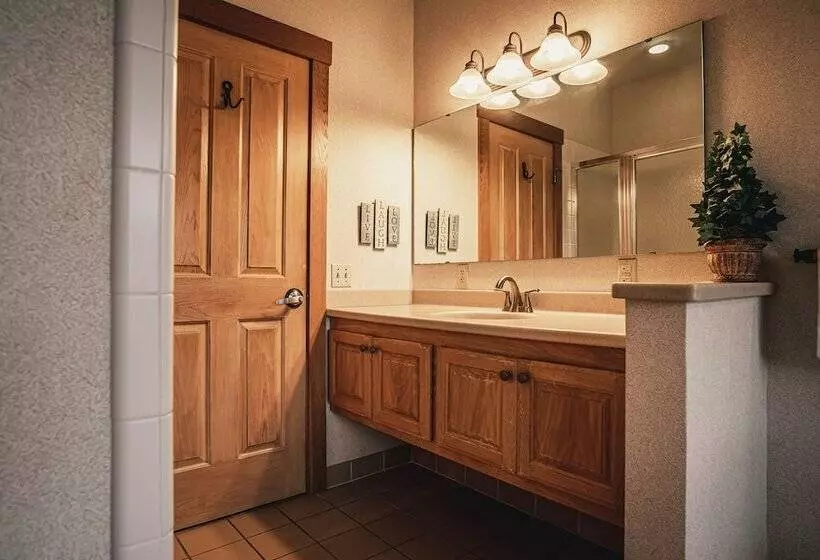 Отель Nantahala Village