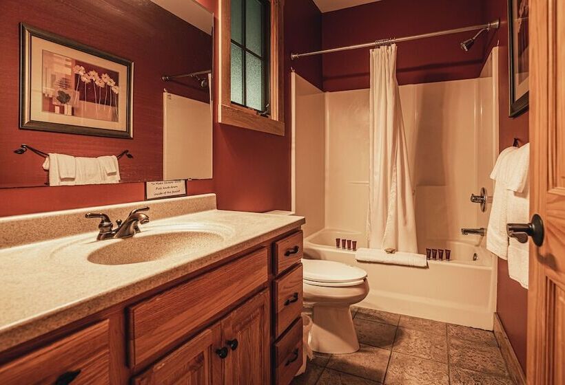 Отель Nantahala Village