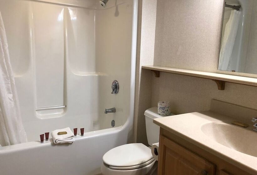 Отель Nantahala Village