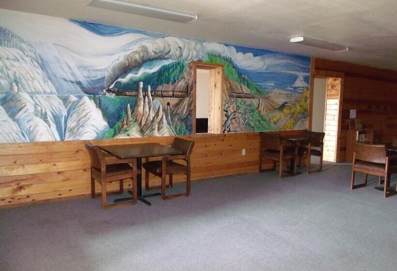 호텔 Narrow Gauge Railroad Inn