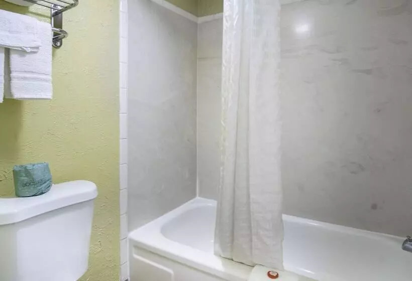 Отель Nendels Inn & Suites Dodge City Airport