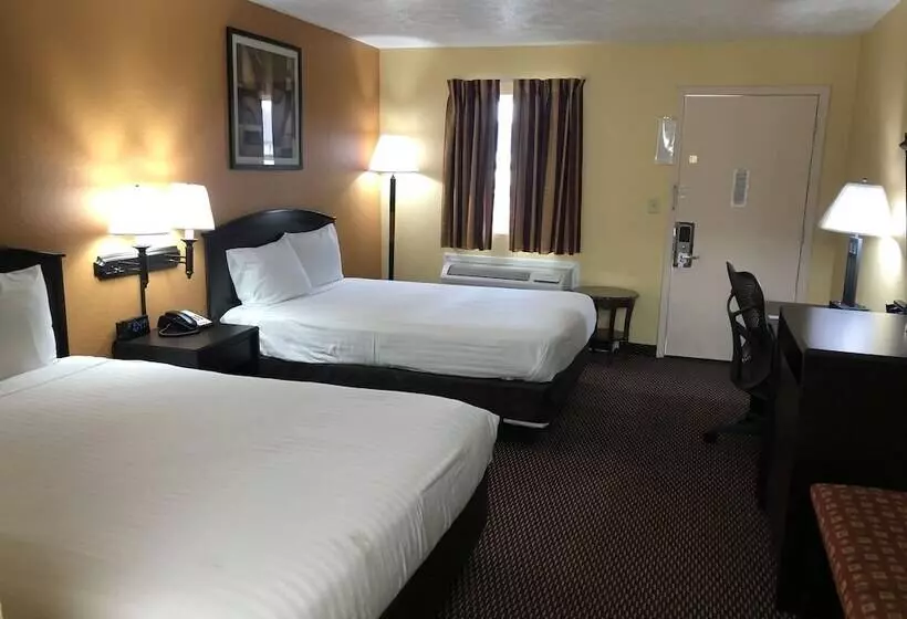 Отель Nendels Inn & Suites Dodge City Airport