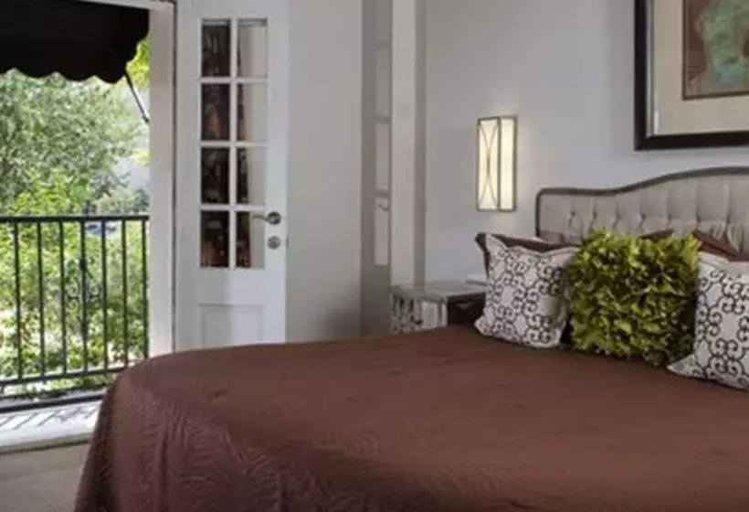 Отель Old Capitol Inn