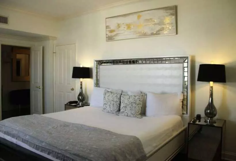 Отель Old Capitol Inn