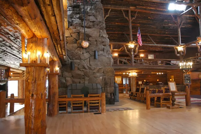 ホテル Old Faithful Lodge & Cabins   Inside The Park