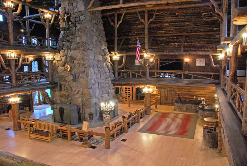 ホテル Old Faithful Lodge & Cabins   Inside The Park