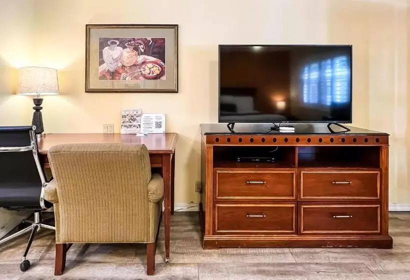 هتل The Old West Inn