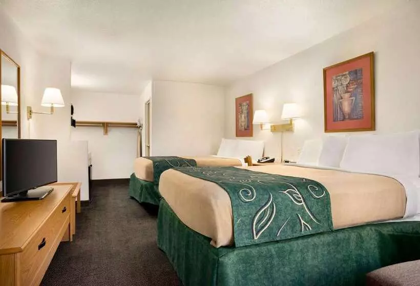 ホテル Travelodge By Wyndham Cheyenne