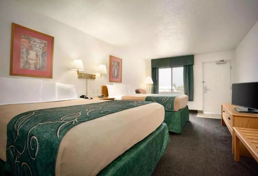 ホテル Travelodge By Wyndham Cheyenne