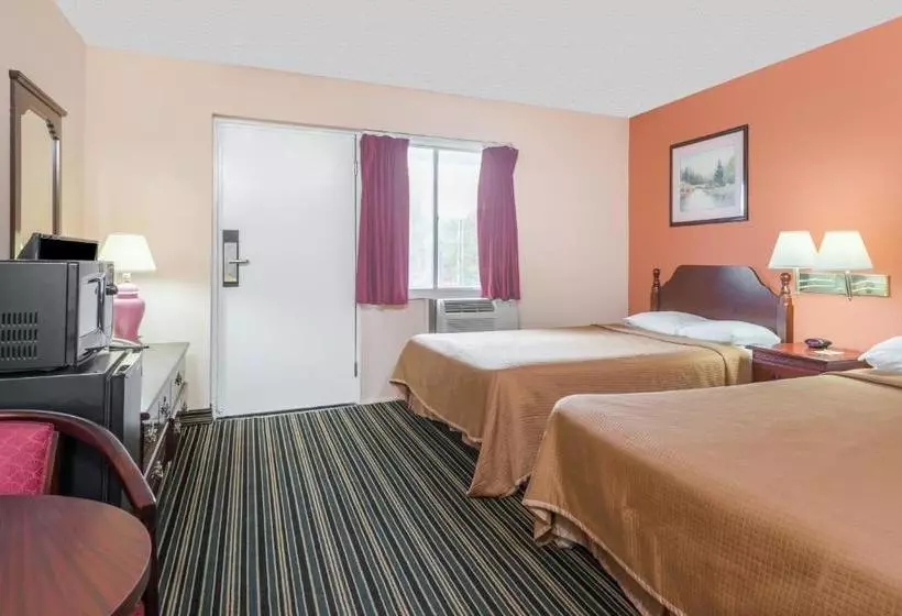 מוטל Days Inn By Wyndham Lenox Ma