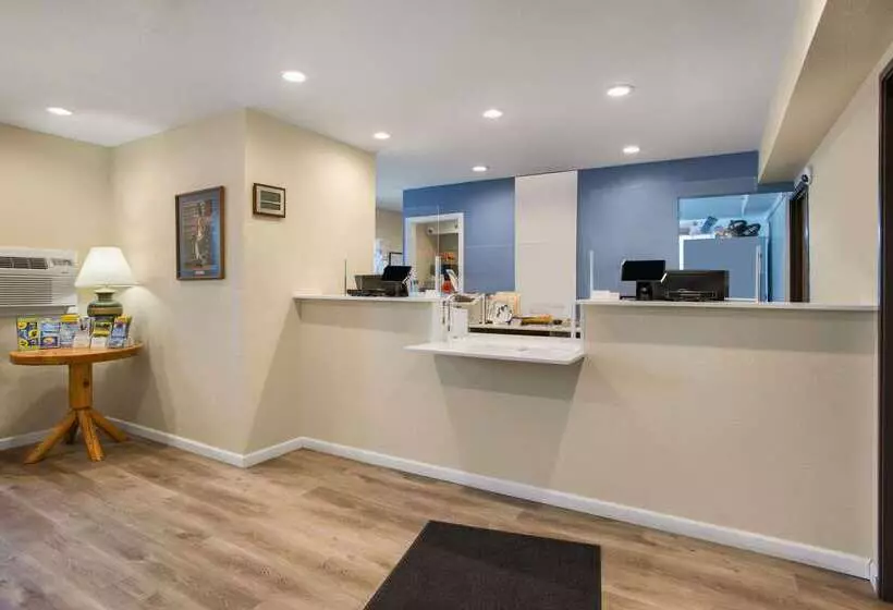 モーテル Days Inn By Wyndham Mackinaw City/bridgeview Area