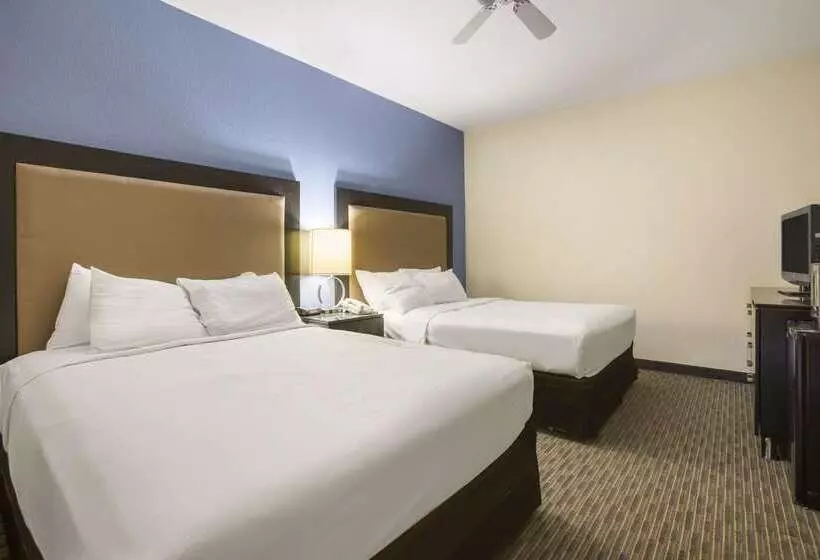 モーテル Days Inn By Wyndham Mackinaw City/bridgeview Area